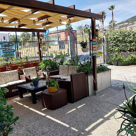 Villa La Lanterna Pietra Ligure Exteriér fotografie