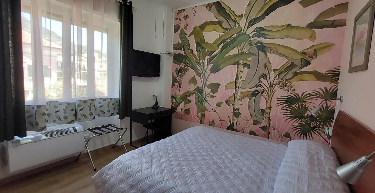 Villa La Lanterna Pietra Ligure Exteriér fotografie
